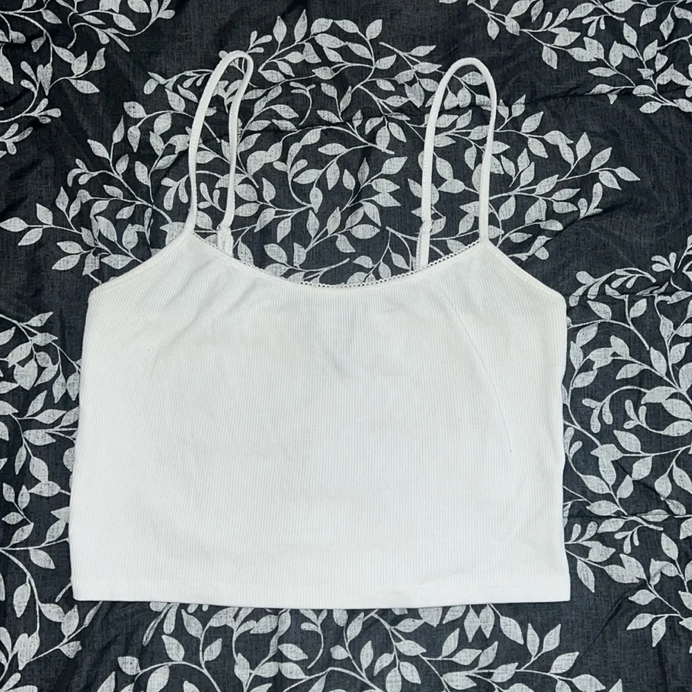 Tank Top Bundle Forever 21, Garage, etc - Picture 2 of 5